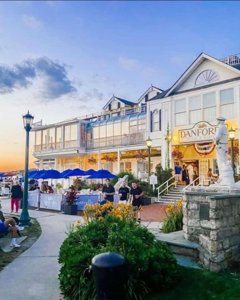 Danfords Hotel & Marina Port Jefferson Exterior photo